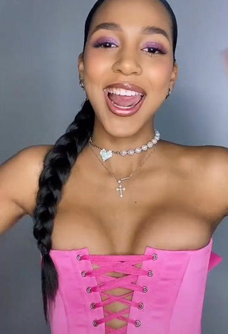 6. Sexy Alisha Kone Shows Cleavage in Pink Corset