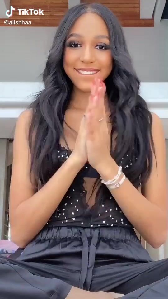 Sweet Alisha Kone Shows Cleavage | sexyfilter.com