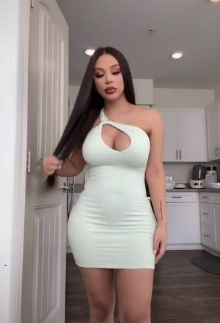 2. Sexy Alondra Ortiz Shows Cleavage in Dress