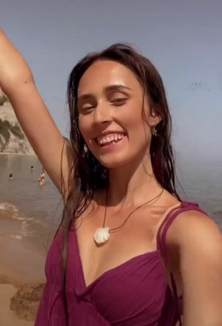 4. Sexy Andra Gogan Shows Cleavage at the Beach