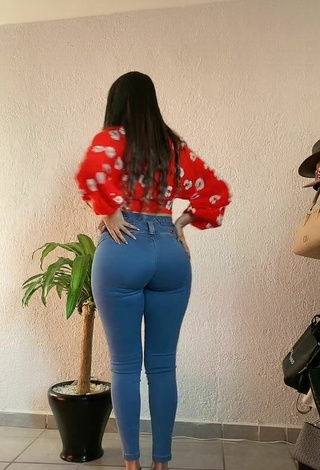 Dazzling Andrea Magallanes Shows Butt