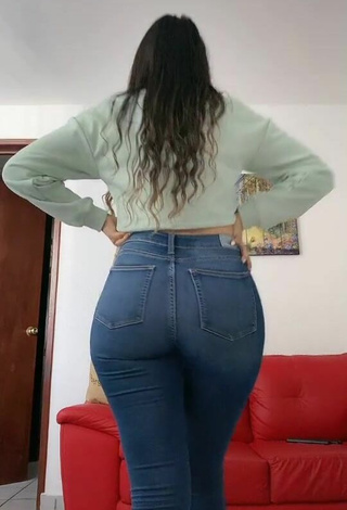 Attractive Andrea Magallanes Shows Butt