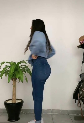 Gorgeous Andrea Magallanes Shows Butt