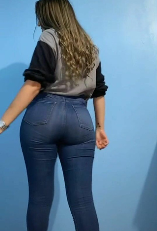 2. Beautiful Andrea Magallanes Shows Butt