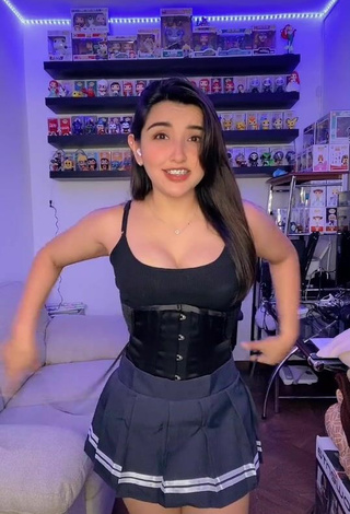 3. Sweetie Andyy Tok Shows Cleavage in Black Corset