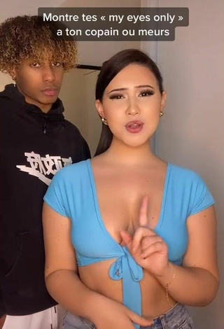 5. Seductive Anissa Shows Cleavage in Blue Crop Top