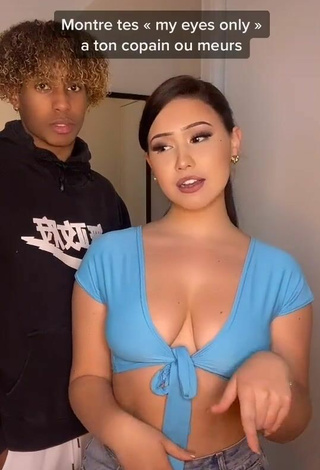 6. Seductive Anissa Shows Cleavage in Blue Crop Top