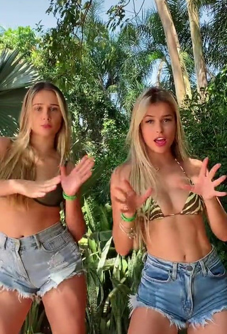 2. Sexy Anna Clara Rios Shows Cleavage in Zebra Bikini Top