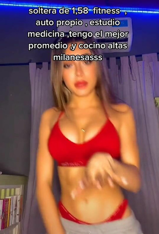 4. Sexy Ariadna Leyes Shows Cleavage in Red Sport Bra