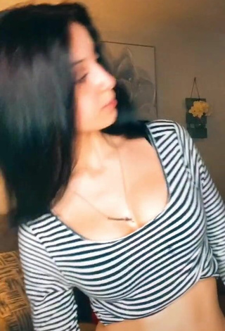 3. Beautiful Arianna Roman Shows Cleavage in Sexy Striped Crop Top