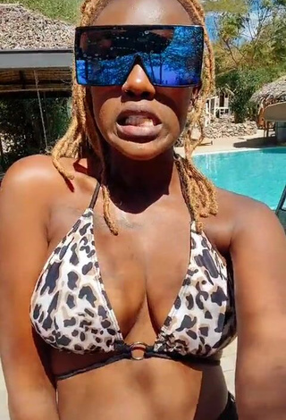 3. Sexy Azziad Nasenya Shows Cleavage in Leopard Bikini Top