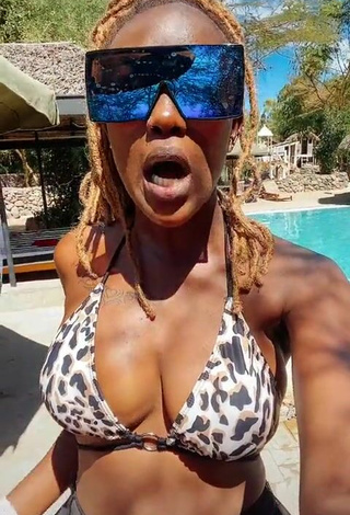 4. Sexy Azziad Nasenya Shows Cleavage in Leopard Bikini Top