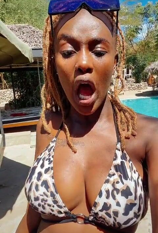 6. Sexy Azziad Nasenya Shows Cleavage in Leopard Bikini Top