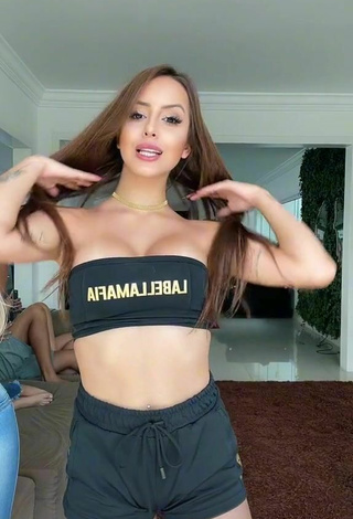 Sexy Bianca Jesuino Shows Cleavage in Tube Top