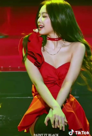6. Sexy bp_lisaa in Red Dress