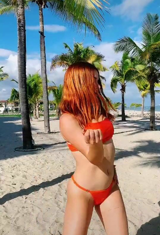 5. Hot Estephani Shows Butt at the Beach
