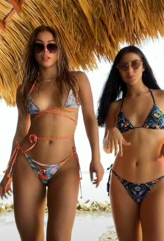 1. Sweetie Dahian Lorena Muñoz Quiñones Shows Cleavage in Bikini