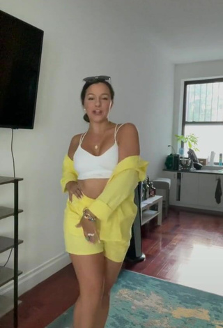 5. Sexy Deanna Giulietti Shows Cleavage in White Crop Top