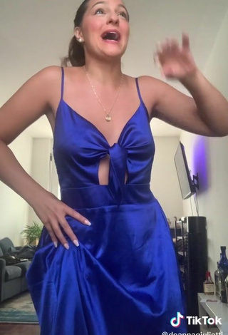 5. Sexy Deanna Giulietti Shows Nipples No  Bra