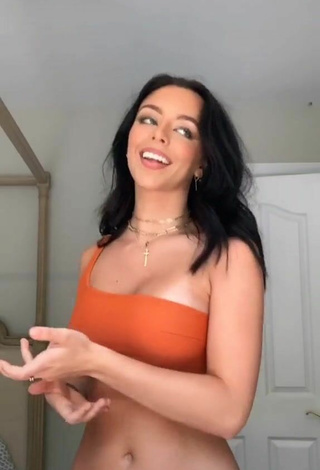 3. Sweetie Eliza Minor Shows Cleavage in Orange Crop Top and Bouncing Tits