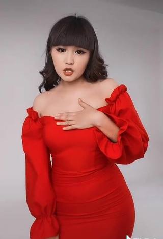 3. Sexy Asem Nygmetzhan Shows Cleavage in Red Dress