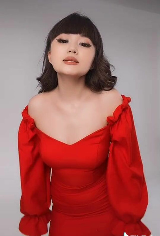 4. Sexy Asem Nygmetzhan Shows Cleavage in Red Dress
