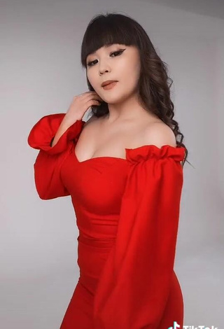 6. Sexy Asem Nygmetzhan Shows Cleavage in Red Dress