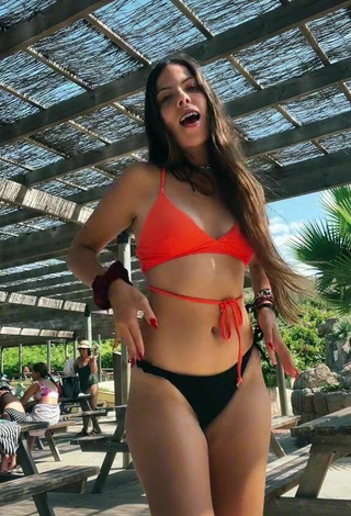 Cute Esther Martinez Shows Cleavage in Bikini