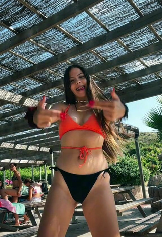 2. Hot Esther Martinez Shows Cleavage in Bikini