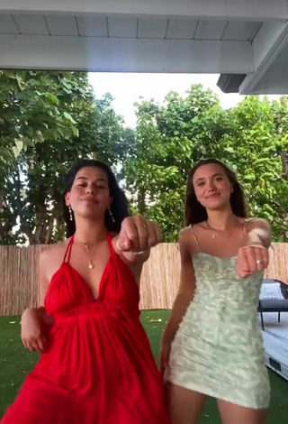 4. Sexy Hannah Meloche Shows Cleavage in Dress