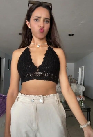 2. Beautiful Lisy Cardenas Shows Cleavage in Sexy Black Crop Top