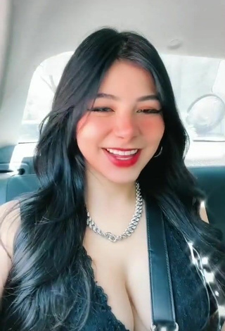 3. Sexy Aylin Criss Shows Cleavage in a Car