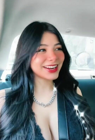 4. Sexy Aylin Criss Shows Cleavage in a Car
