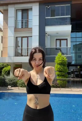 5. Sexy Zeynep Buse Korkmaz in Black Crop Top at the Pool