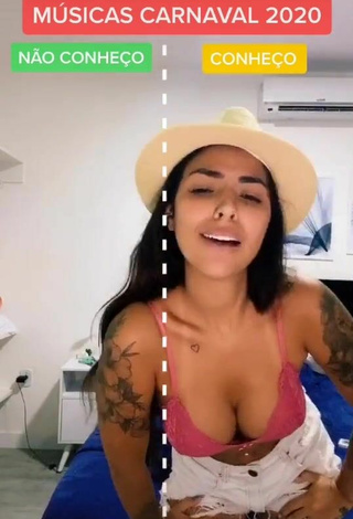 3. Sexy Pamella Fuego Shows Cleavage and Bouncing Boobs in Peach Crop Top