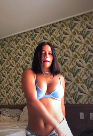 Sexy Maria Clara Garcia in Blue Bikini Top and Bouncing Tits while Twerking