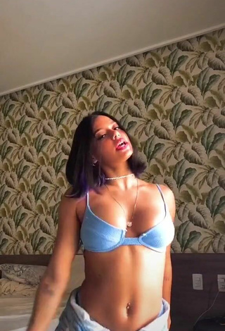 2. Sexy Maria Clara Garcia in Blue Bikini Top and Bouncing Tits while Twerking