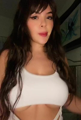 4. Danyan Cat in Nice White Crop Top and Bouncing Boobs