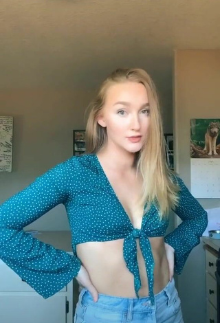 Hot Bailey McManus Shows Cleavage in Turquoise Crop Top