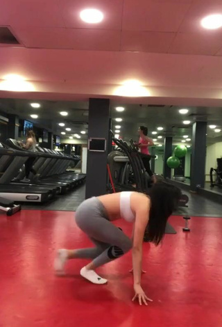 4. Sexy Danielle Haden in Grey Leggings while doing Fitness Exercises