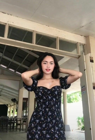 Hot Isabel Luche Shows Cleavage in Floral Dress