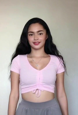 Sexy Isabel Luche Shows Cleavage in Pink Crop Top