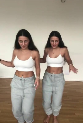 2. Lovely jakictwins Shows Cleavage in White Crop Top