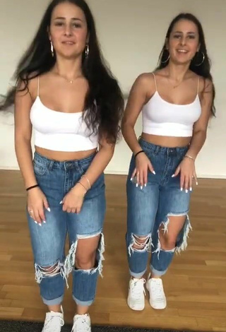 6. Gorgeous jakictwins Shows Cleavage in Alluring White Crop Top