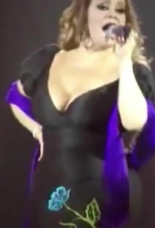 2. Sexy Jenni Rivera Shows Cleavage in Dress