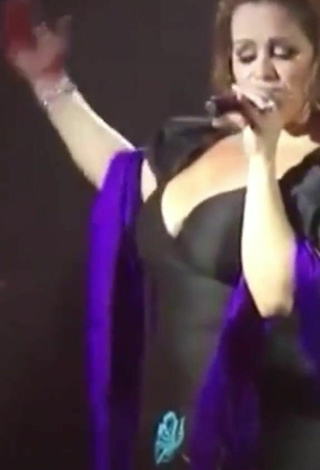 5. Sexy Jenni Rivera Shows Cleavage in Dress