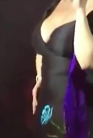 6. Sexy Jenni Rivera Shows Cleavage in Dress