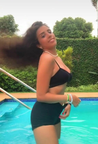 4. Hot Ju Muniz Shows Cleavage in Black Bikini Top at the Pool