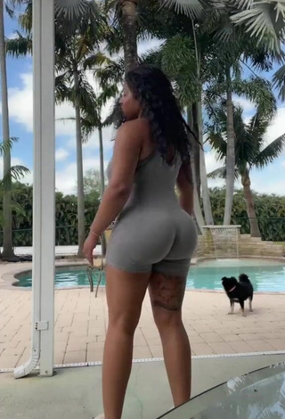 2. Hot Mikayla Saravia Shows Big Butt