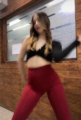 4. Sexy Claudia Rosy Bendezu in Red Tight Pants
